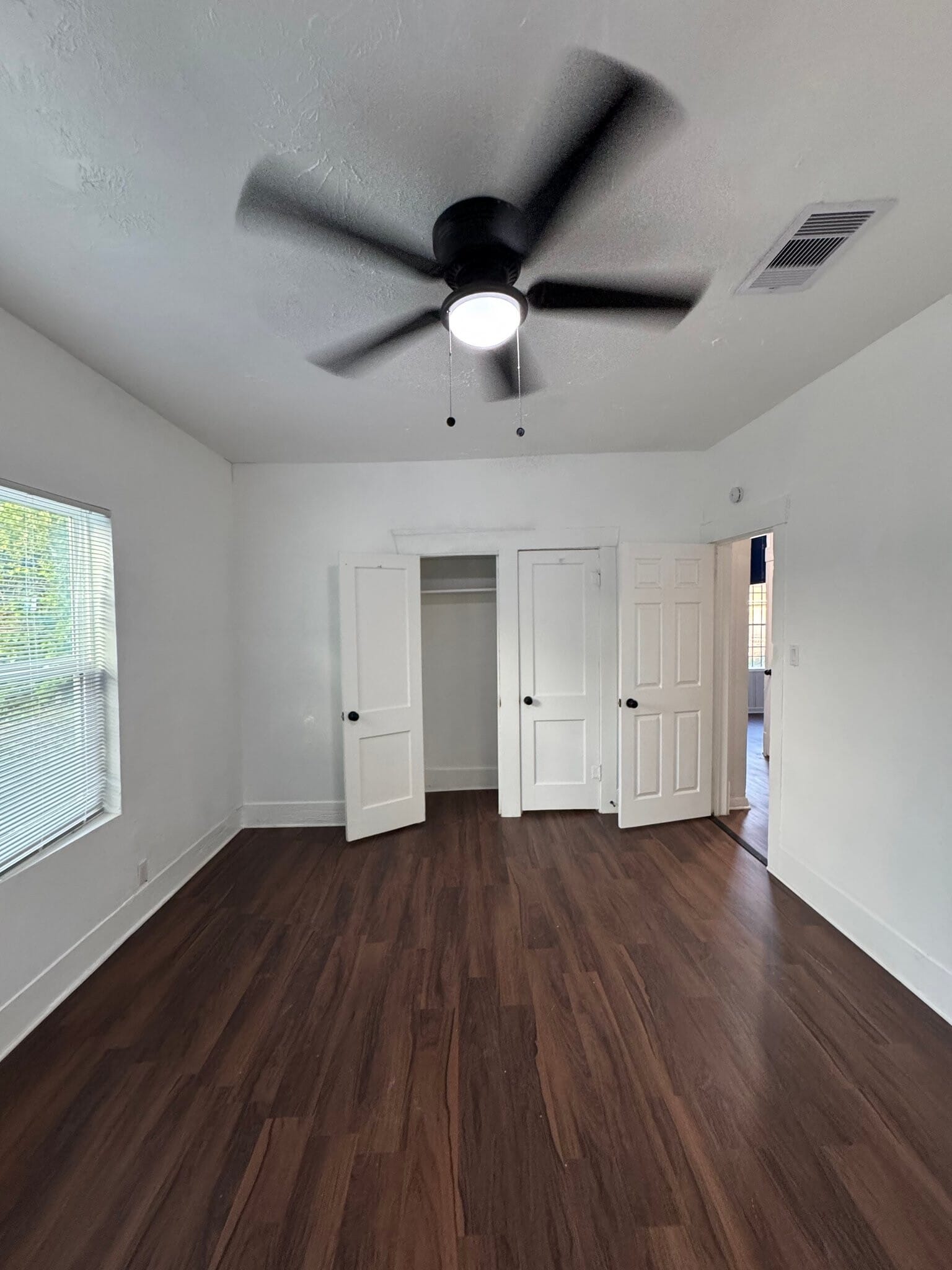Building Photo - 878 Granville Dr