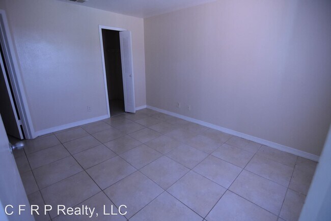Building Photo - 1 br, 1 bath House - 4756 Walden Circle #635