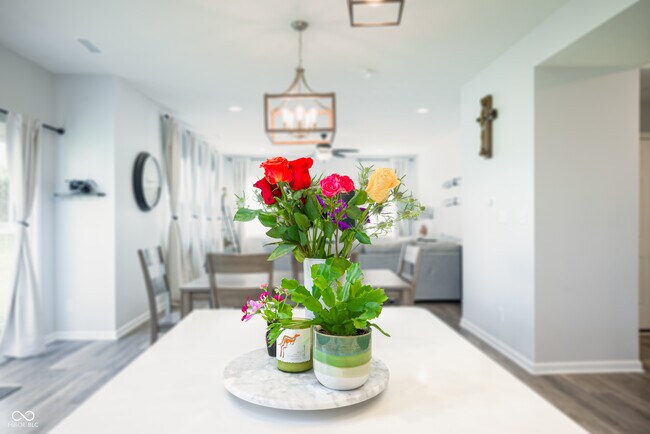 Building Photo - 10848 Sablecliff Wy