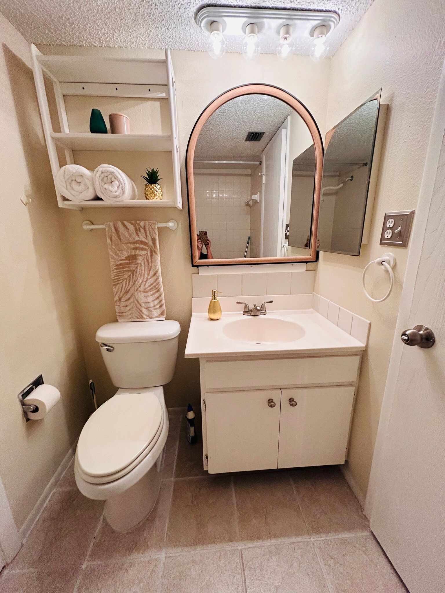 Bathroom with Shower/Bathtub - 1127 King Arthur Ct