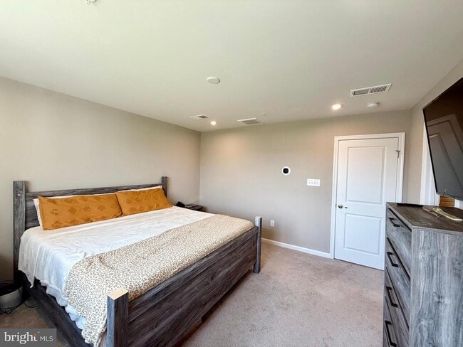Building Photo - 9374 Mulligan Way