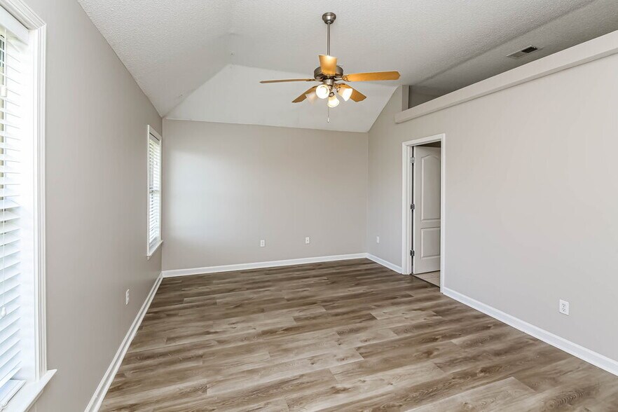 Building Photo - 4187 Destin Dr