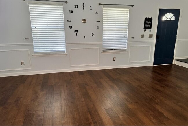 Building Photo - 4910 Darby Ln