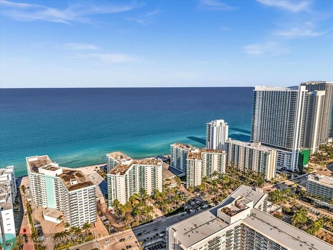 Building Photo - 3725 S Ocean Dr