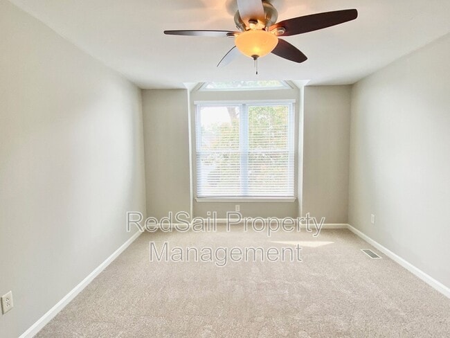 Building Photo - 469 Crosland Ct