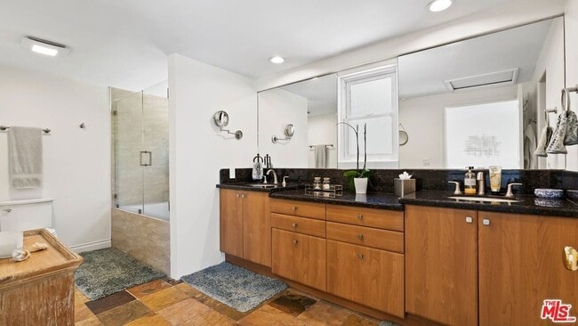 Building Photo - 4624 Conchita Way