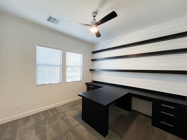 Building Photo - Exquisite Luxury Rental in Prestigious Gated Tule Springs Community