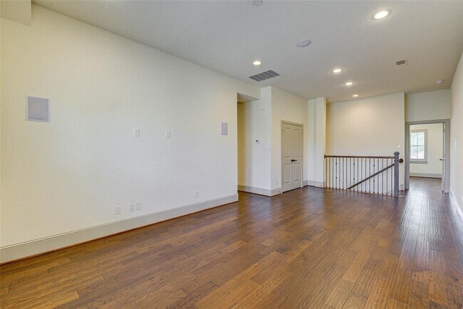 Building Photo - 5710 Brancott Way
