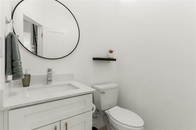 Building Photo - 4223 Delano Pl