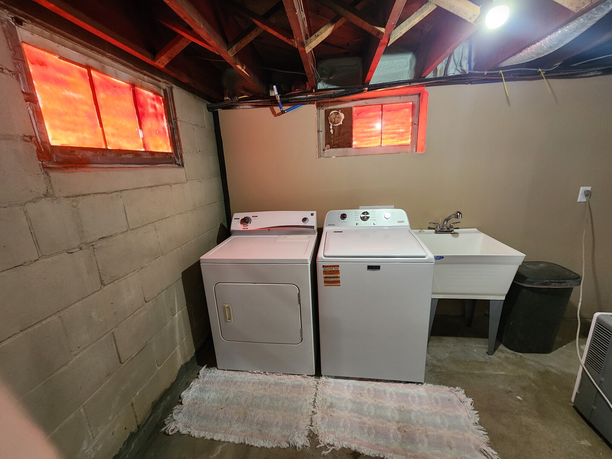 Laundry area - 260 1st St S
