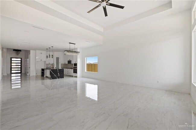 Building Photo - 32 Zimmerius Ave