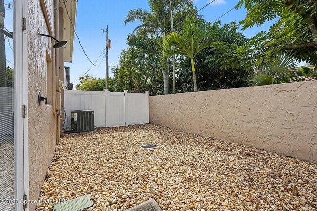 Building Photo - 1280 Jimmy Buffett Mem Hwy