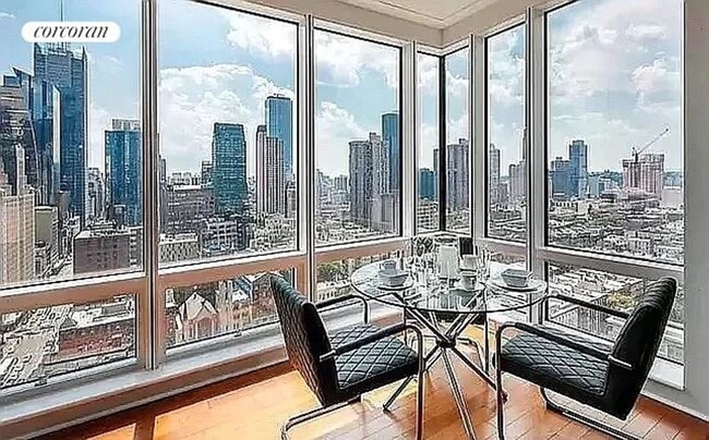 Primary Photo - 306 W 48th St