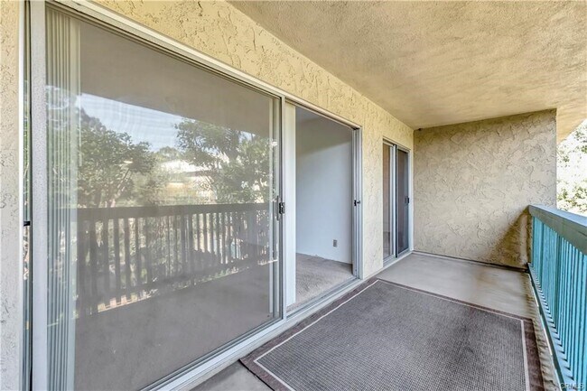 Building Photo - 564 N Bellflower Blvd