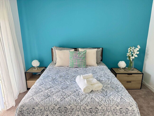 Building Photo - 542 Boulevard NE