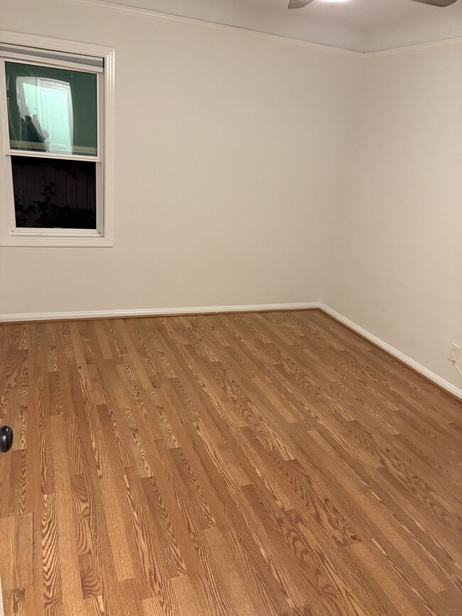 Building Photo - 1644 S Garth Ave