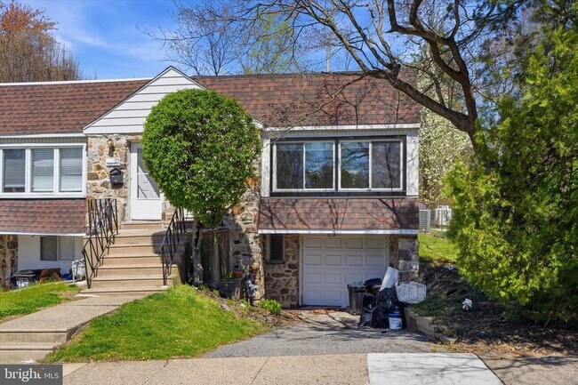 Building Photo - 169 Juniper Rd