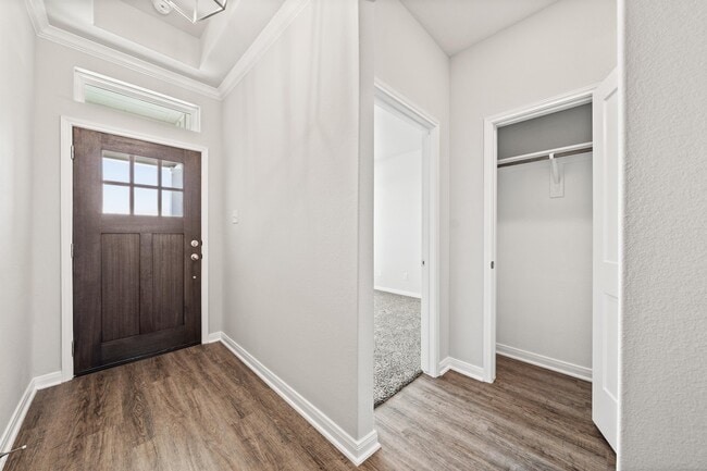 Building Photo - 604 La Parra Bend