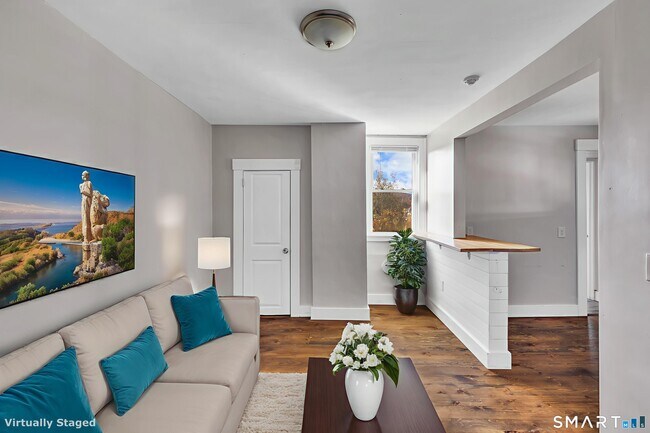 Building Photo - 82 Water St