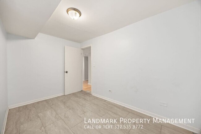 Building Photo - 4614 N Central Park Ave