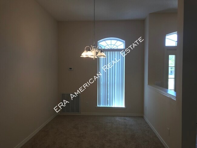 Building Photo - 2642 Hidden Creek Dr