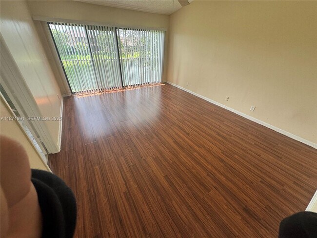 Building Photo - 9060 NW 45th Ct