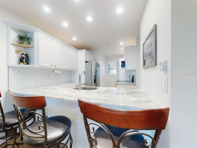 Building Photo - 454 Bouchelle Dr