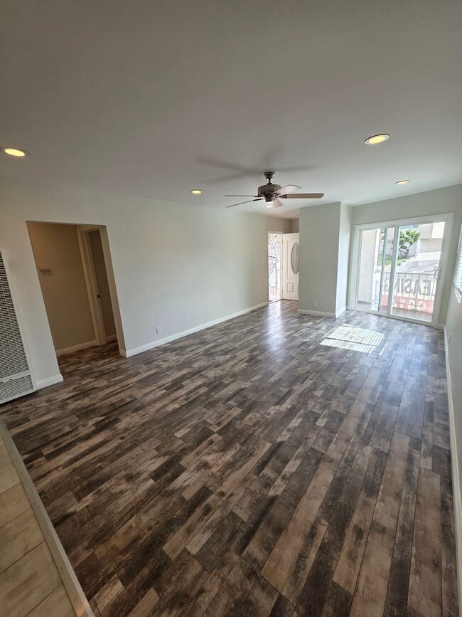 Building Photo - MOVE IN SPECIAL!!! $2,397 FOR FIRST THREE ...