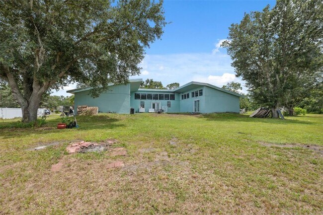 Building Photo - 4527 Redcoat Dr