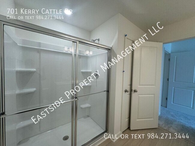 Building Photo - 701 Kerry Cattle Dr