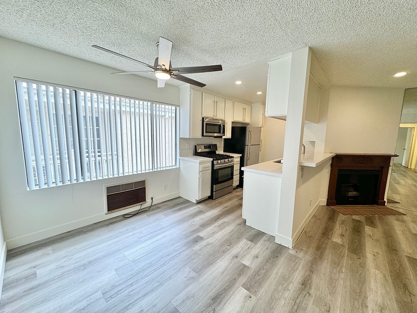 Building Photo - 3546 Hughes Ave