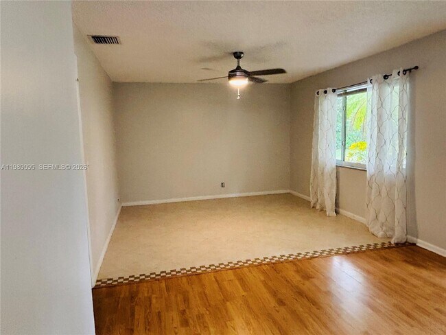 Building Photo - 15216 85th Ave N