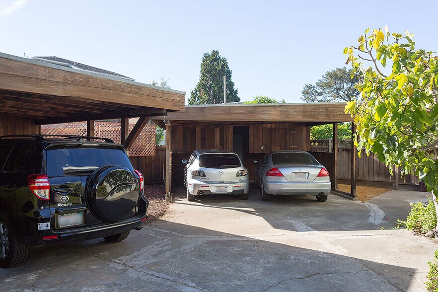 Building Photo - 459 44th St