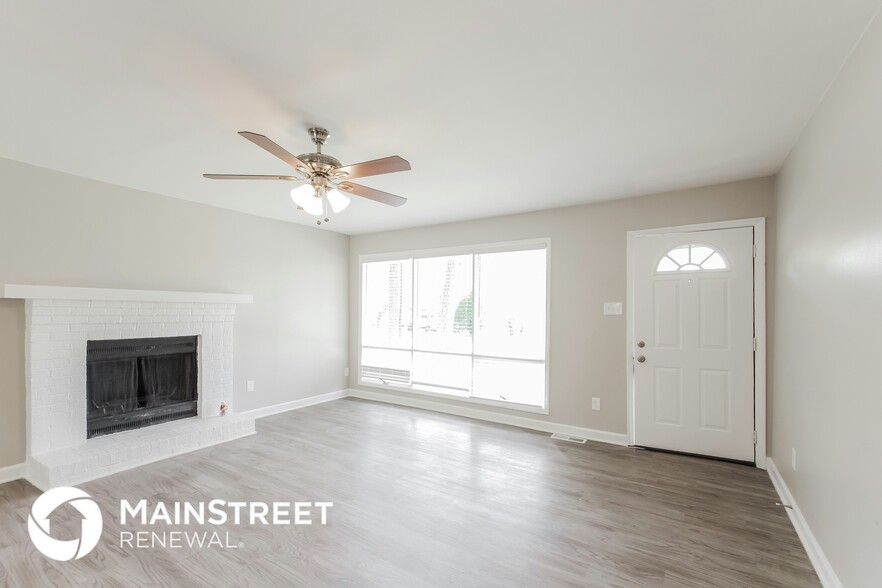 Building Photo - 20901 Sierra Vista Dr