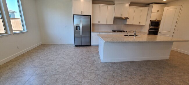 Building Photo - Luxury home in Springlake in Woodland