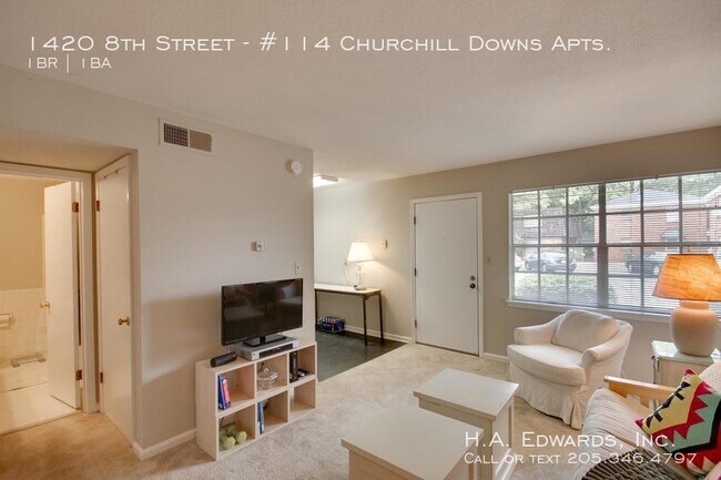 Building Photo - Churchill Downs Apartments