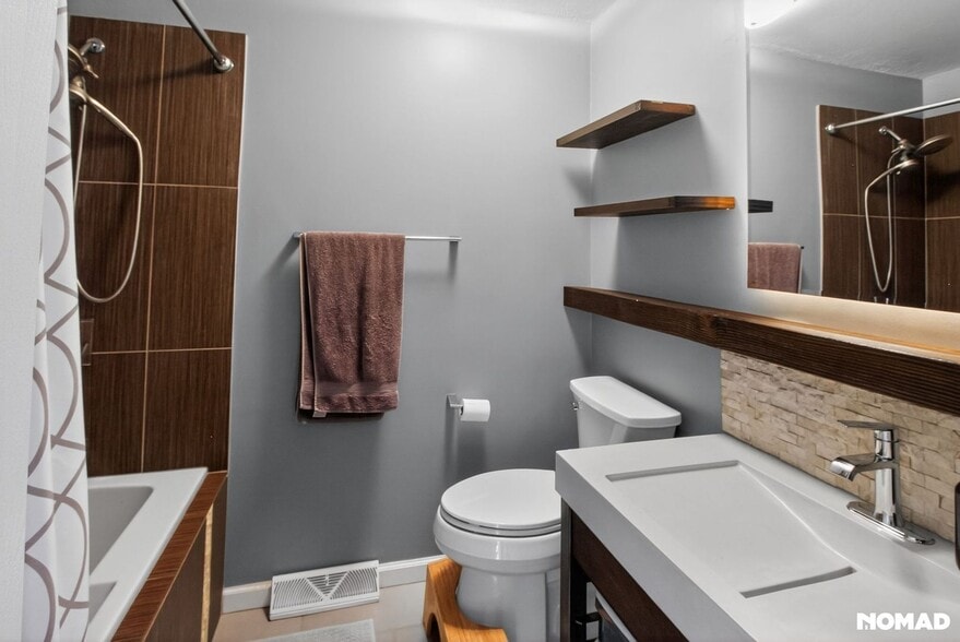 Building Photo - 2744 S Quince St