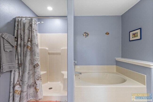 Building Photo - 40 Augusta W