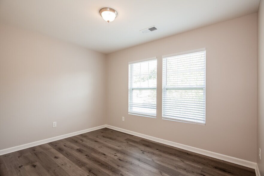 Building Photo - 7211 Waldon Park Lane