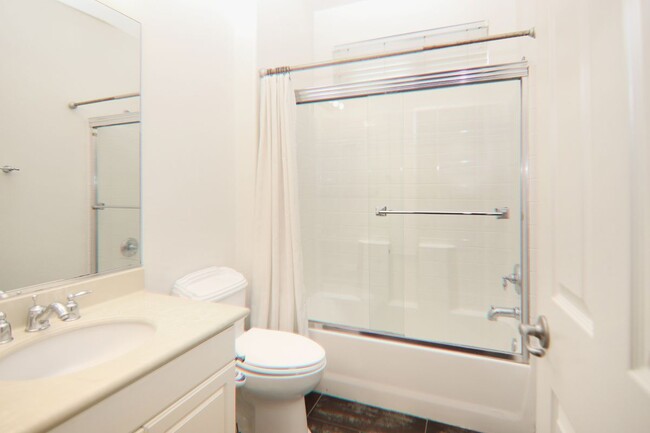 Building Photo - 1212 Lavendar Way