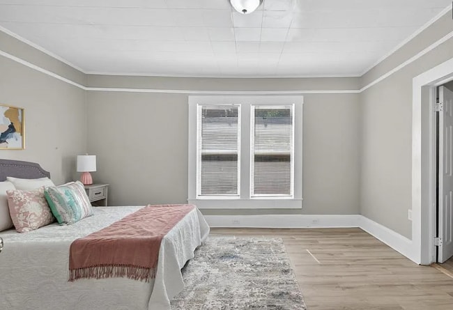 Building Photo - 5518 Alta St