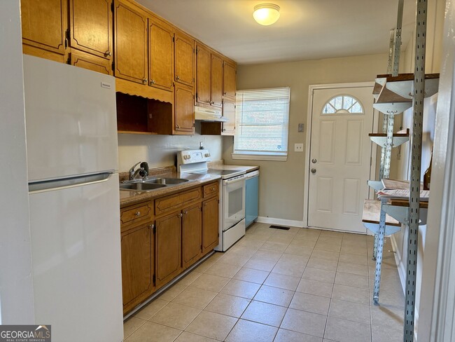 Building Photo - 2913 Horse Shoe Dr