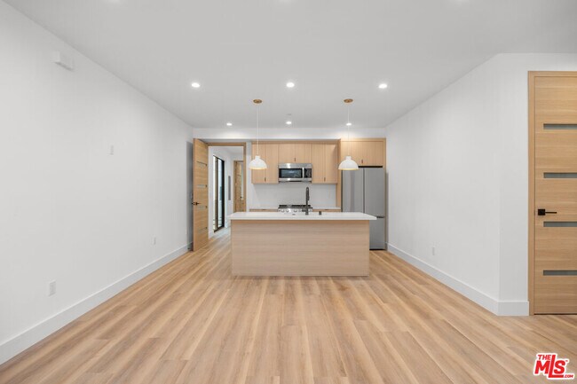Building Photo - 5313 Ben Ave