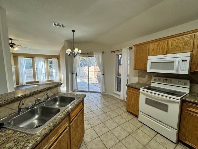 Building Photo - 2041 Rain Dance Loop