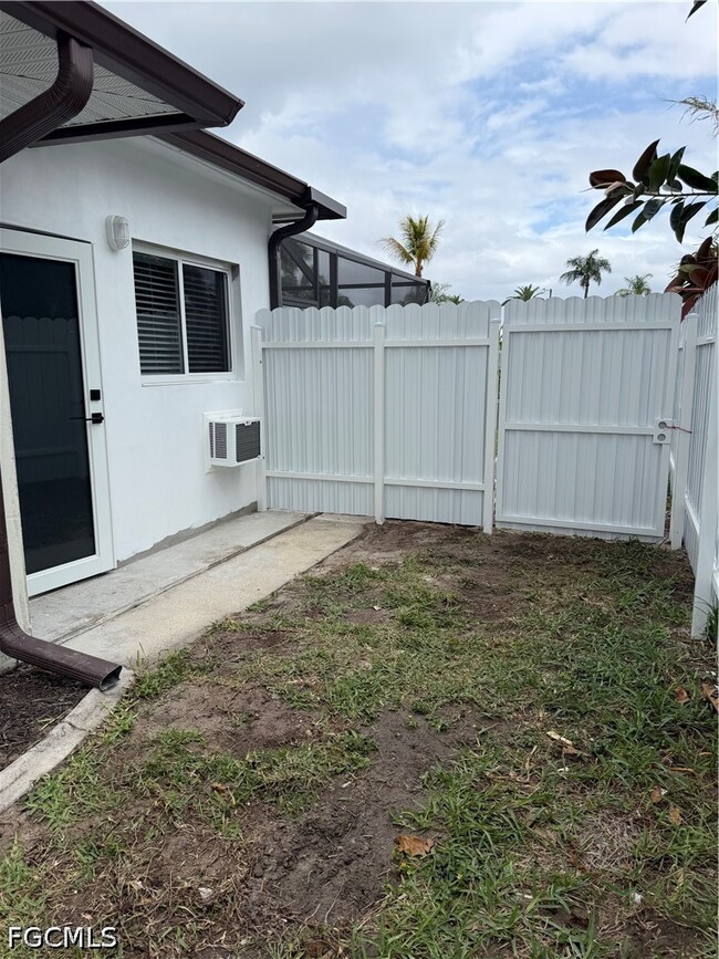 Building Photo - 4969 Vincennes St