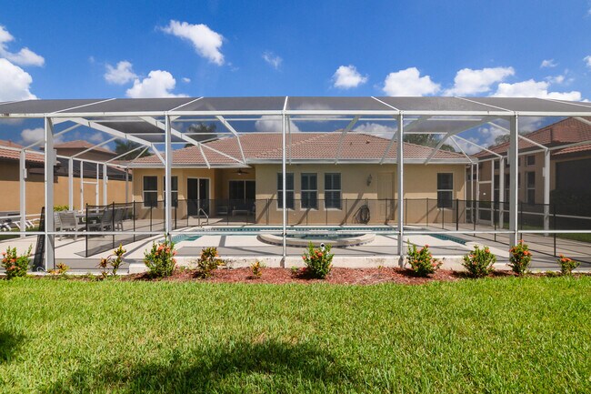Building Photo - 833 SW Grand Reserve Blvd