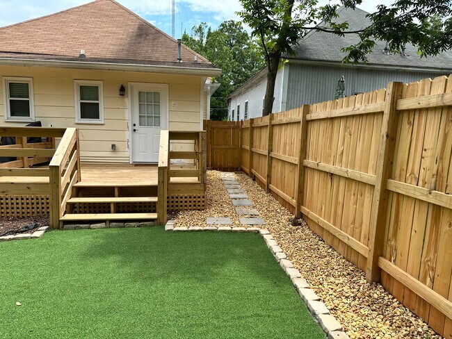 Building Photo - 361 Cameron St SE