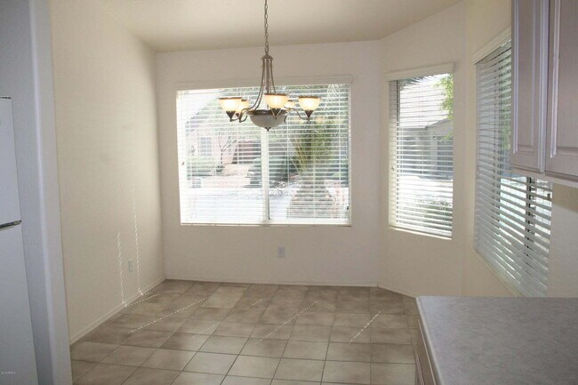 Building Photo - DESERT FOOTHILLS VILLAS TOWNHOUSE