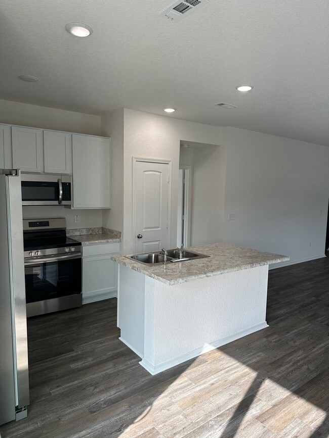 Building Photo - Three Bedroom | Two Bath Home in Maumelle!