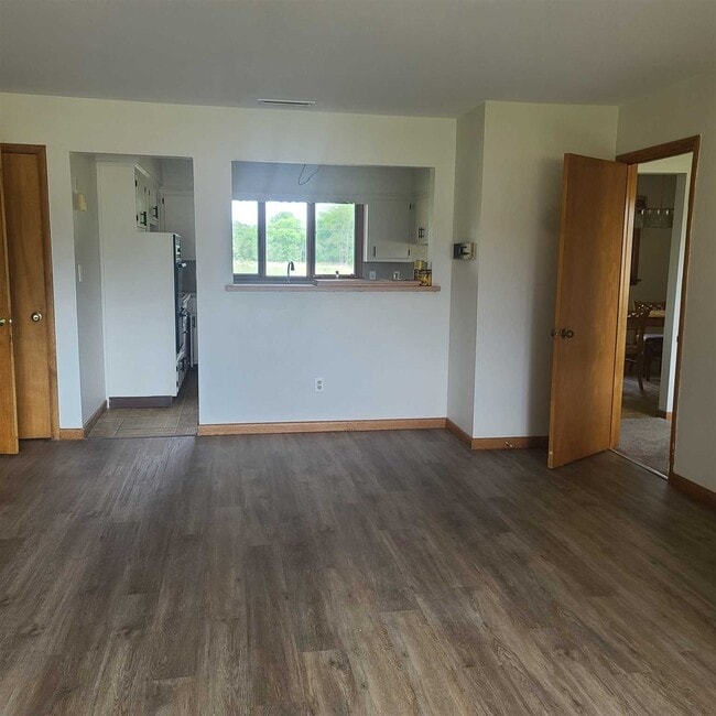 Building Photo - 165 Rokeby Rd